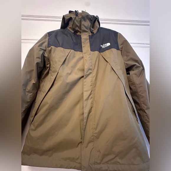 The North Face Men’s Jacket - Picture 4 of 16